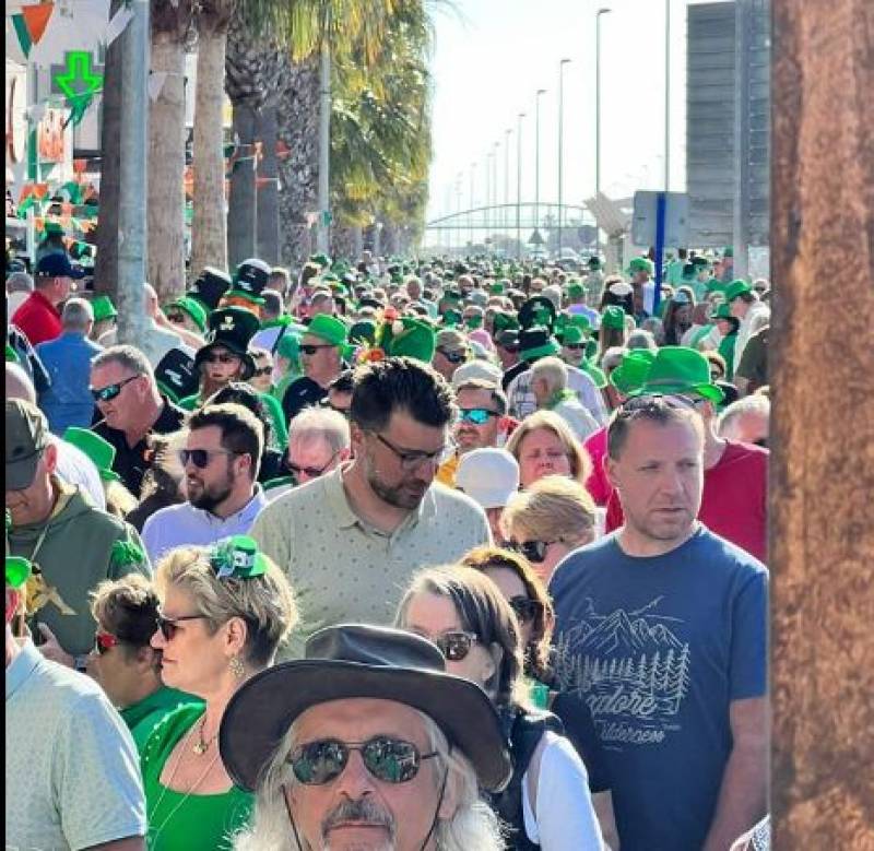 <span style='color:#780948'>ARCHIVED</span> - WATCH: Cabo Roig is painted green for St Patricks Day