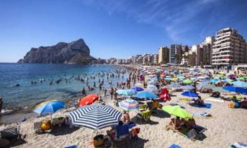 <span style='color:#780948'>ARCHIVED</span> - Irish government warns tourists against getting boozed up in Spain