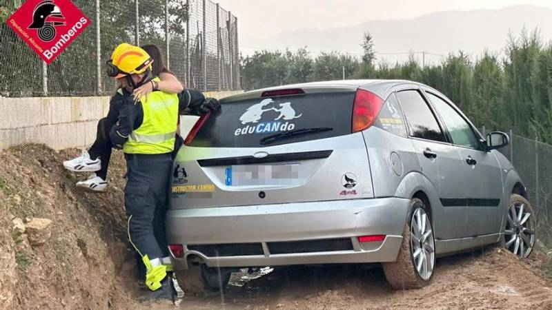 Drivers trapped and motorways closed as rainstorms wreak havoc in Alicante