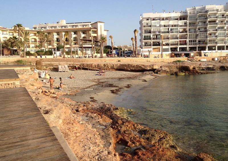 Irish tourist, 34, found dead in Ibiza hotel room