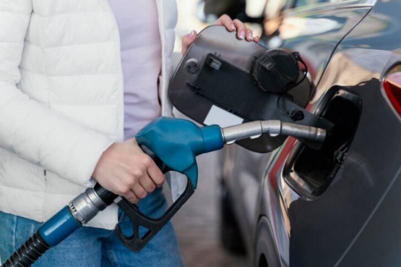 Fuel price rises finally take a break over the long weekend in Spain