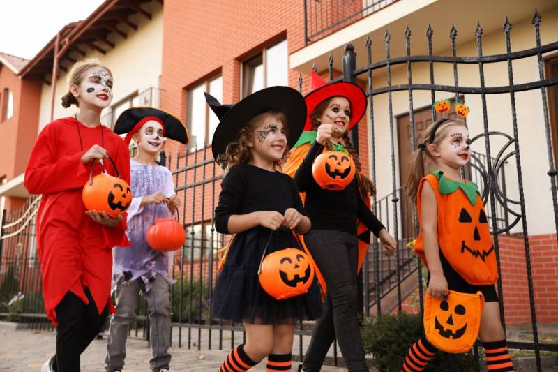 Do people in Spain do trick or treating?