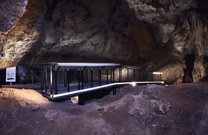 New guided tours through the amazing Neolithic caves in Alicante
