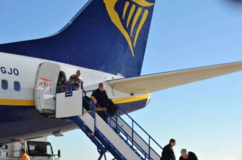 Ryanair passengers stranded overnight in Spanish airport