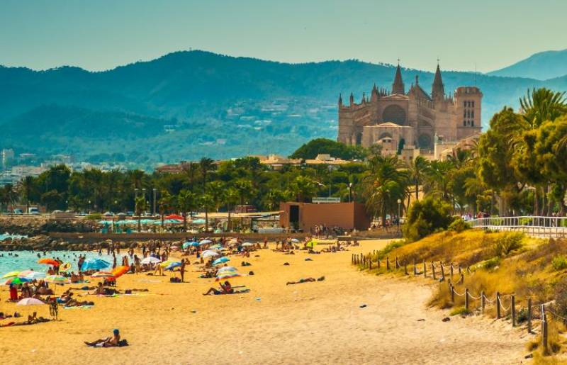 Mallorca residents vow to stop tourists from going to the beach this summer