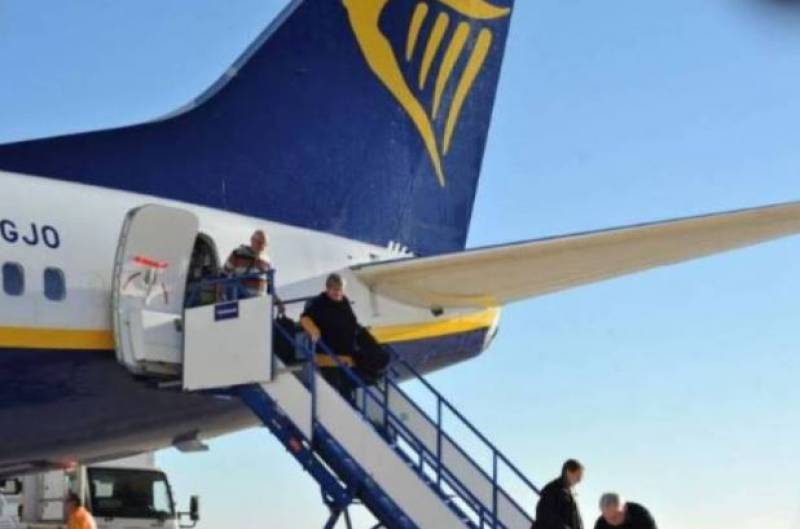 Ryanair scraps a dozen Spanish routes due to rising airport costs