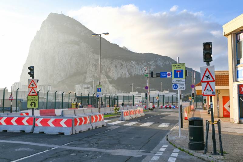 Spain and Gibraltar deadlocked over airport as Brexit deal stalls