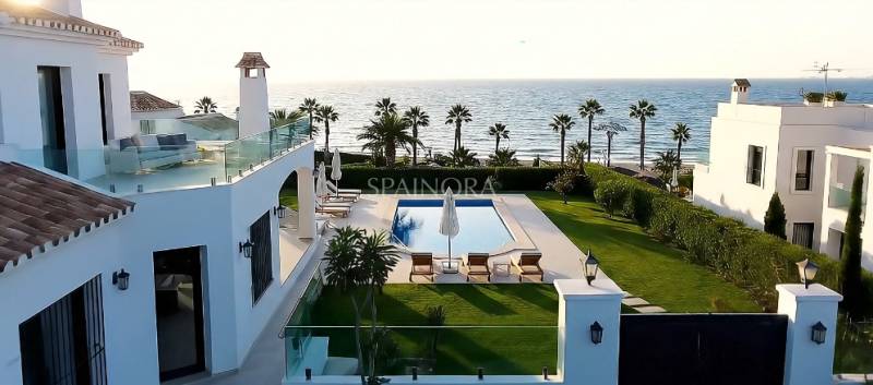 Frontline Mar Menor luxury villas from €1,390,000