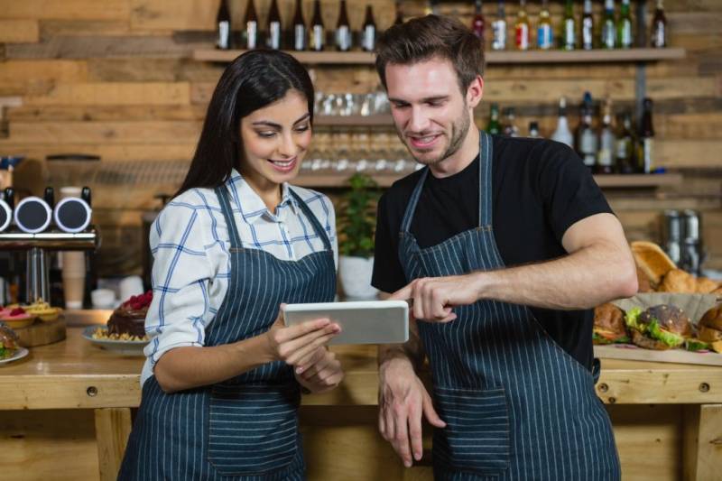 Murcia restaurants and bars struggle to find staff for the summer season
