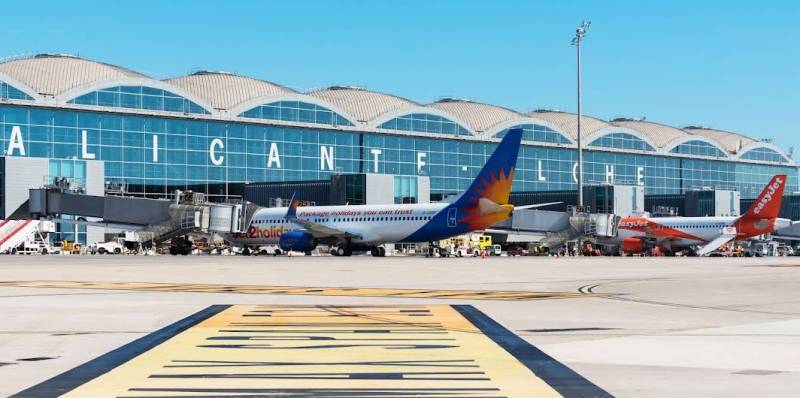 Alicante airport is heading into winter with new routes, record summer numbers and serious expansion plans