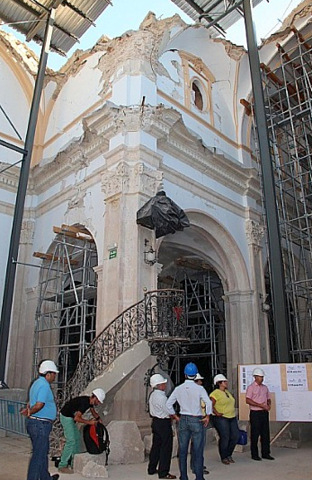 <span style='color:#780948'>ARCHIVED</span> - Visits to Lorca restoration works