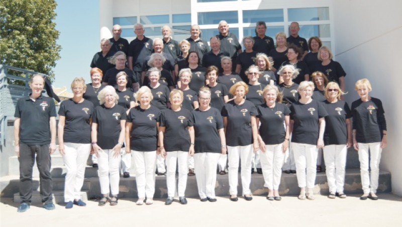 The Harlequin Rock Choir sing their hearts out on Camposol