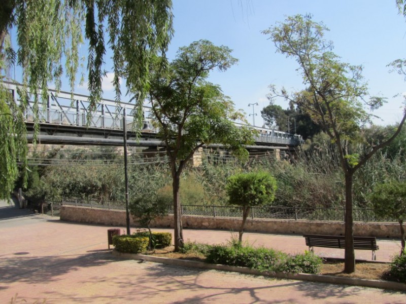 The Puente de Hierro, the iron bridge across the Segura in Archena