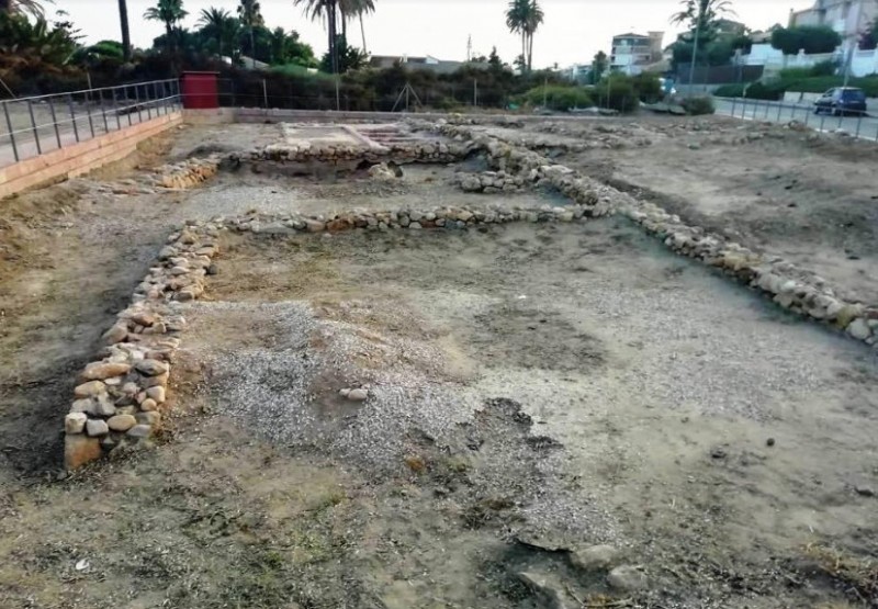 Mazarrón Town Hall cleans up 2,000-year-old Roman villa remains in El Alamillo