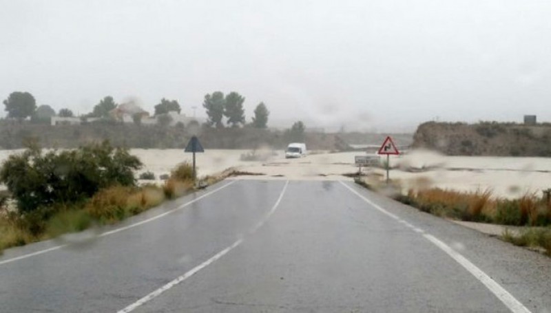 <span style='color:#780948'>ARCHIVED</span> - Aemet warn that the worst is yet to come as the flood water rises across Murcia