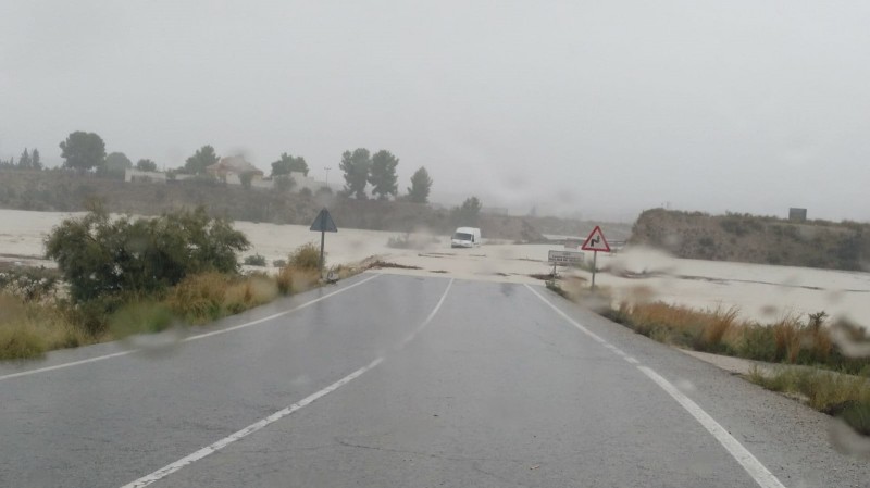 <span style='color:#780948'>ARCHIVED</span> - Rainfall total up to 204 millimetres in Molina de Segura as Segura bursts its banks in Archena