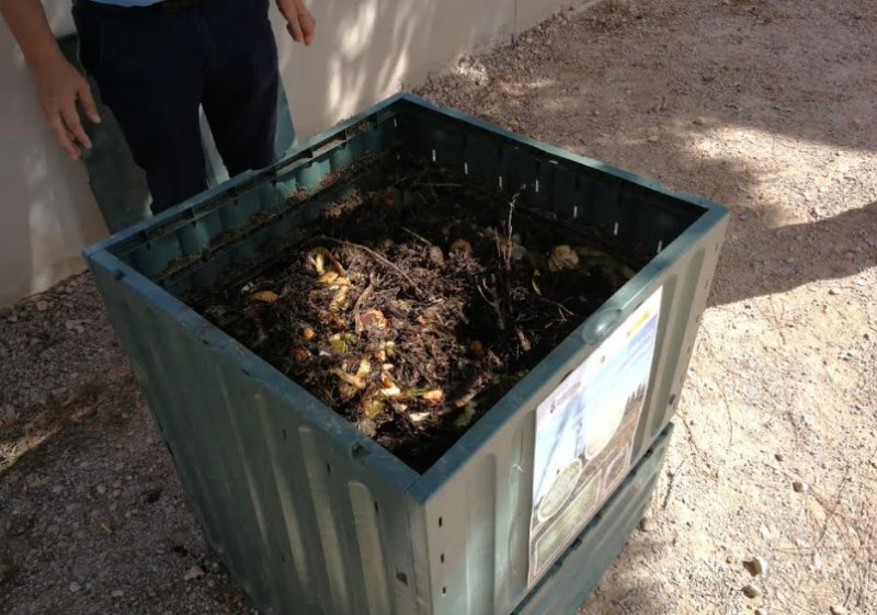 <span style='color:#780948'>ARCHIVED</span> - Government-funded compost containers offered by San Pedro del Pinatar Town Hall