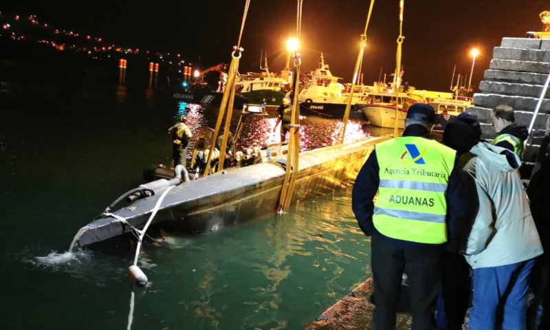 <span style='color:#780948'>ARCHIVED</span> - Salvage of transatlantic cocaine submarine completed after lifting harness breaks
