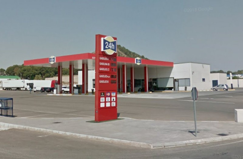<span style='color:#780948'>ARCHIVED</span> - Petrol station strikes for Thursday and Monday called off