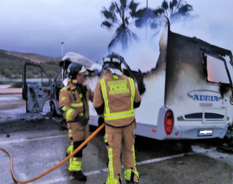 <span style='color:#780948'>ARCHIVED</span> - Man dies in motorhome fire in Puerto de Mazarrón