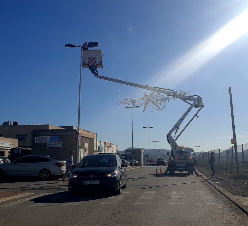 <span style='color:#780948'>ARCHIVED</span> - Christmas lights on Camposol for the first time!