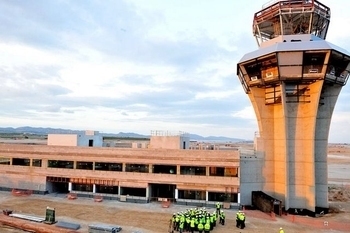 <span style='color:#780948'>ARCHIVED</span> - President Valcárcel says San Javier will close when Corvera airport opens