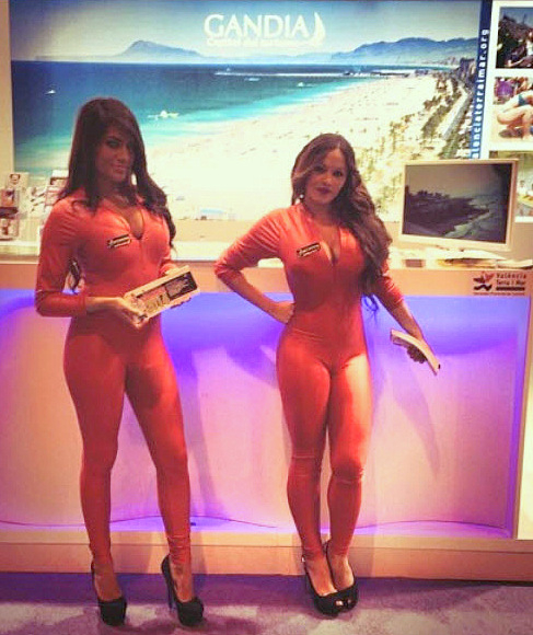 <span style='color:#780948'>ARCHIVED</span> - Gandia glamour girls are hot gossip at Fitur