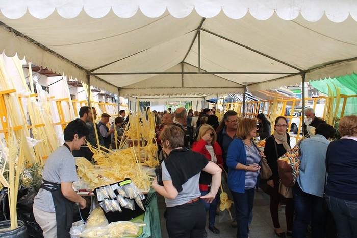 <span style='color:#780948'>ARCHIVED</span> - Elche, Mercado de la palma blanca and Palm Sunday procession