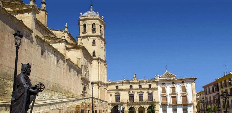 <span style='color:#780948'>ARCHIVED</span> - Lorca: Daily English language tours of the Church of San Patricio and the three plazas