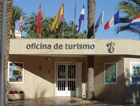 <span style='color:#780948'>ARCHIVED</span> - Águilas tourist office temporarily closed; enquiries by telephone and online