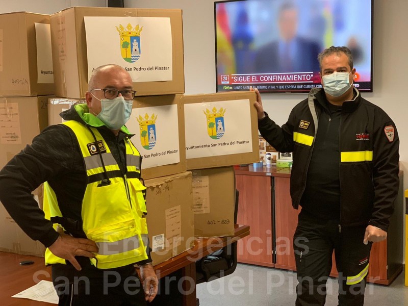 <span style='color:#780948'>ARCHIVED</span> - 10 million masks distributed across Spain as partial return to work gets underway
