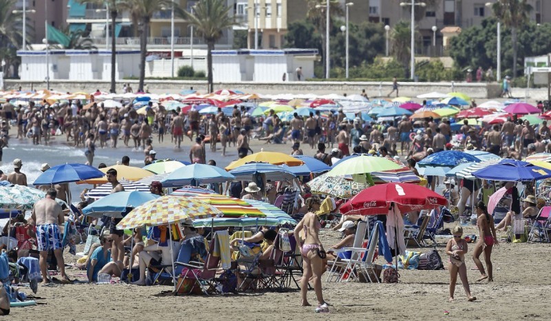 <span style='color:#780948'>ARCHIVED</span> - Germans advised to forget possible holidays in Spain this summer