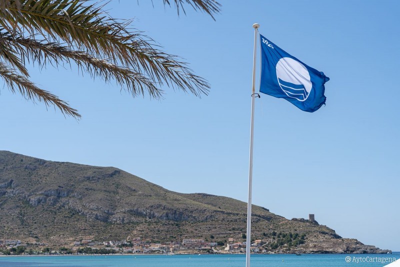 <span style='color:#780948'>ARCHIVED</span> - Águilas receives the most Blue Flags for its beaches this summer