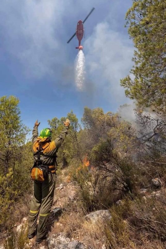 <span style='color:#780948'>ARCHIVED</span> - Fire between Mula and Bullas declared under control