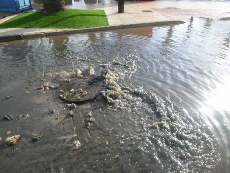 <span style='color:#780948'>ARCHIVED</span> - What the web said: 16 litres of rain and this is what happened in Los Alcázares