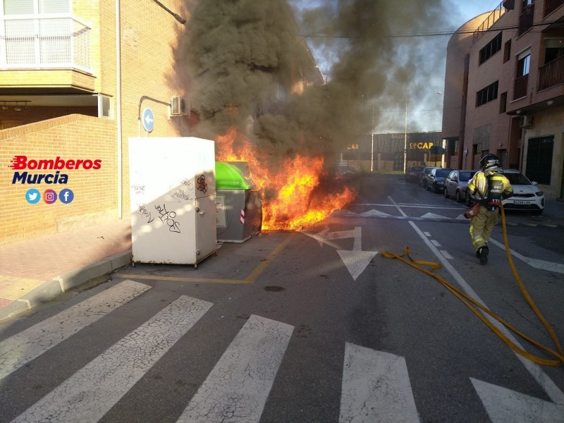<span style='color:#780948'>ARCHIVED</span> - Man arrested after several nights of burning bins and cars in Murcia City