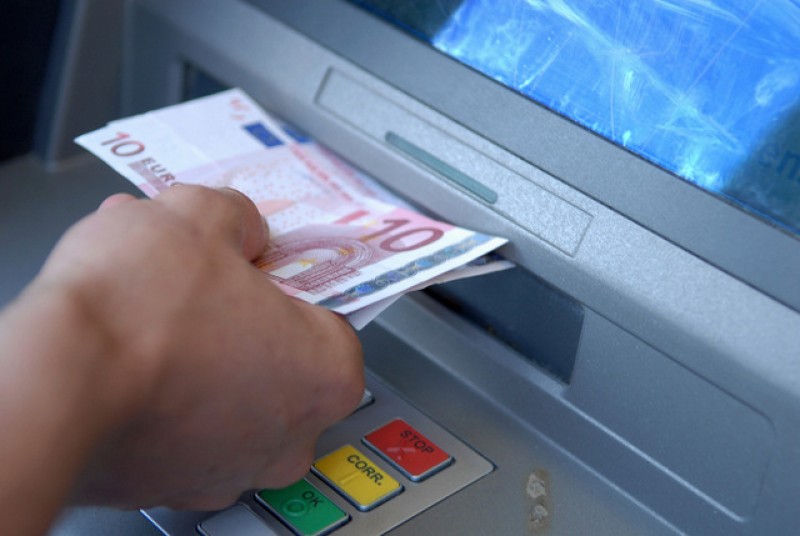 <span style='color:#780948'>ARCHIVED</span> -   Another cashpoint machine ripped out of the wall by thieves in Murcia