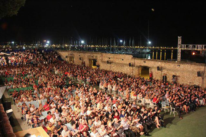 <span style='color:#780948'>ARCHIVED</span> - Monday 21st July, competition continues at the 60th Torrevieja Habaneras Festival