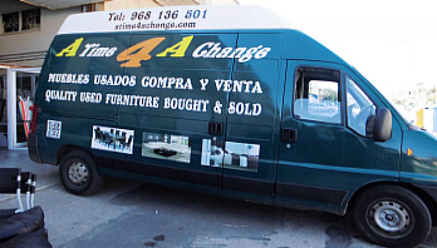 A Time 4 A Change removals service and man with a van hire in the Mar Menor area