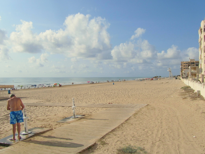 Playa de la Roqueta  Platja de la Roqueta in Guardamar del Segura