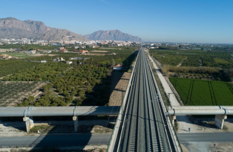 <span style='color:#780948'>ARCHIVED</span> - First AVE high-speed trains complete the journey between Madrid and Orihuela