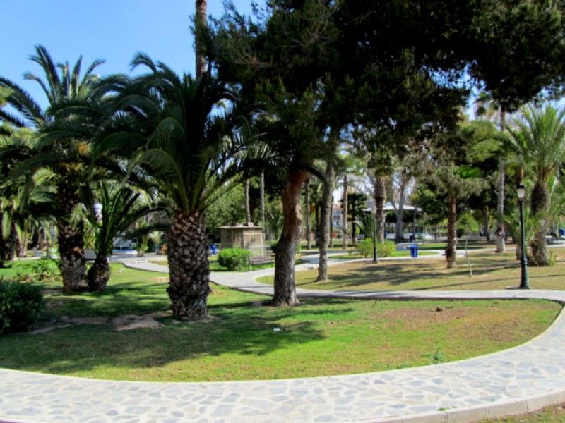 <span style='color:#780948'>ARCHIVED</span> - 30-million-euros to build controversial 26-floor skyscrapers next to the Doña Sinforosa park in Torrevieja