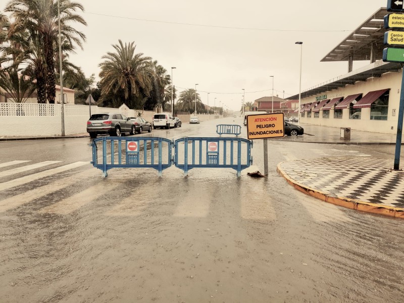 <span style='color:#780948'>ARCHIVED</span> - Flooding in the Puerto de Mazarron following rainstorm