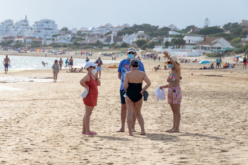 <span style='color:#780948'>ARCHIVED</span> - Spain modifies new facemask rules to allow exceptions at beaches and swimming pools