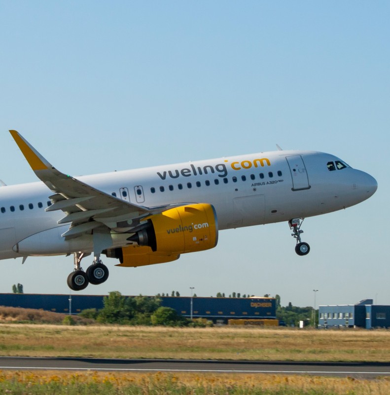 <span style='color:#780948'>ARCHIVED</span> -  Vueling to operate flights from Corvera airport to Barcelona, Bilbao and Santander starting June 18