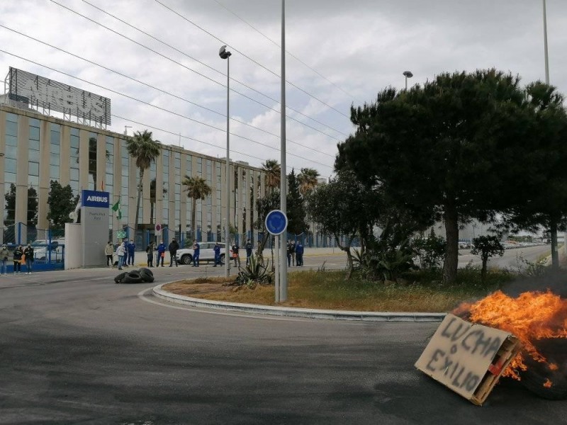 <span style='color:#780948'>ARCHIVED</span> - Angry protests in Cádiz over the likely closure of the Airbus plant in Puerto Real