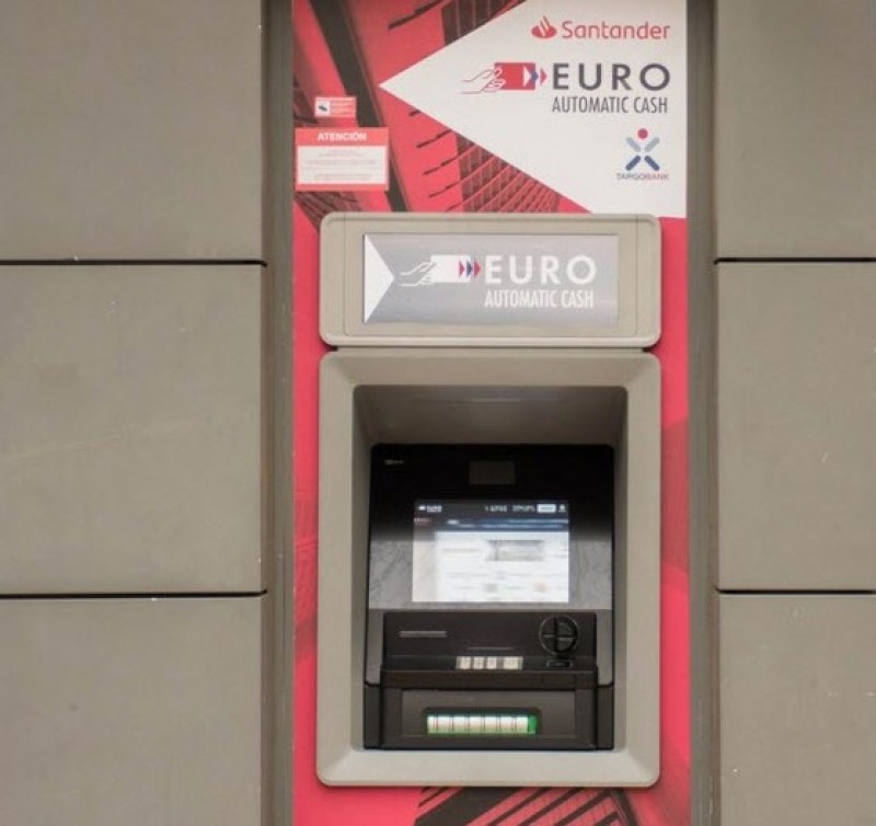 <span style='color:#780948'>ARCHIVED</span> - Correos installs new cash point in Orihuela