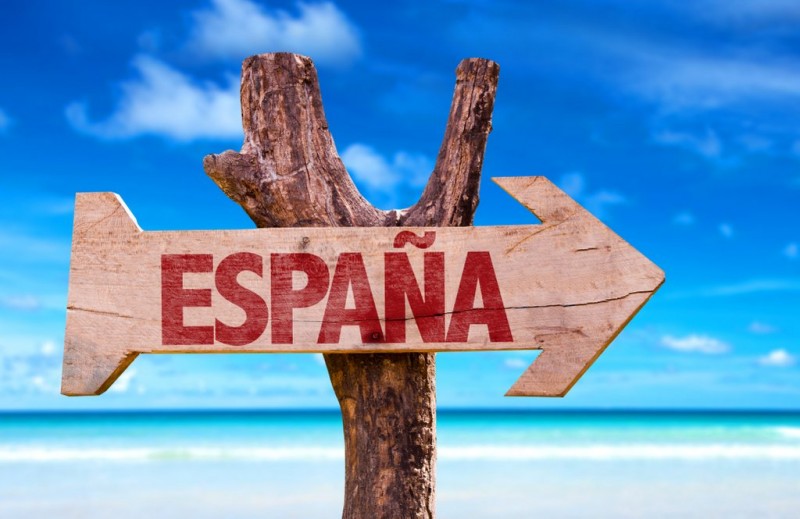 <span style='color:#780948'>ARCHIVED</span> - Entry requirements for Brits travelling to Spain updated