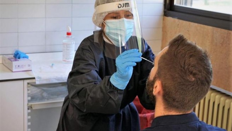 <span style='color:#780948'>ARCHIVED</span> - Outbreak of Indian strain of coronavirus in Mallorca, Spain