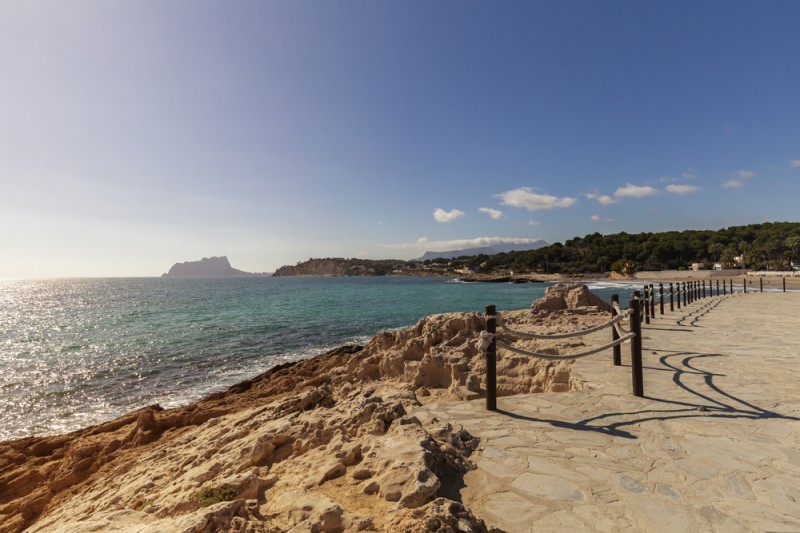 <span style='color:#780948'>ARCHIVED</span> - Tourist drowns while swimming in the sea at Moraira beach, Alicante